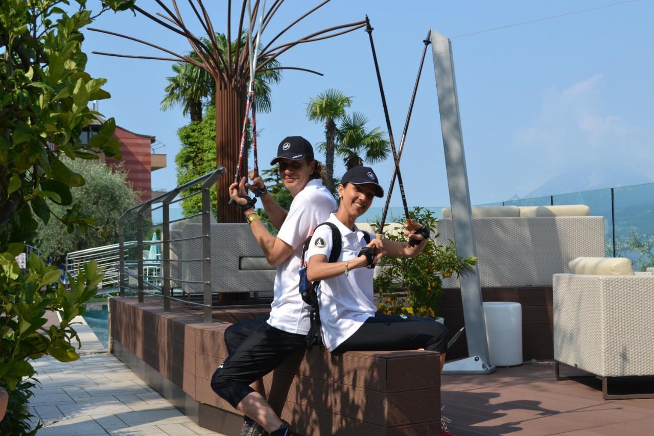 Belfiore Park Hotel 4Stars Superior "Adults Only" เบรนโซเน ซูล การ์ดา ภายนอก รูปภาพ