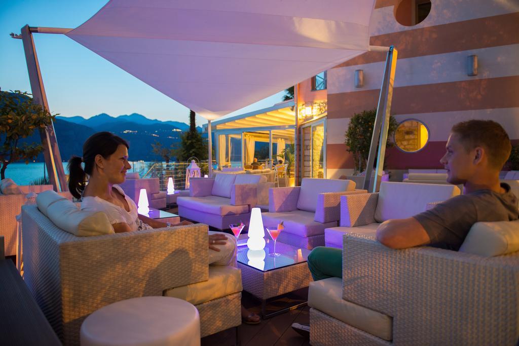Belfiore Park Hotel 4Stars Superior "Adults Only" เบรนโซเน ซูล การ์ดา ภายนอก รูปภาพ