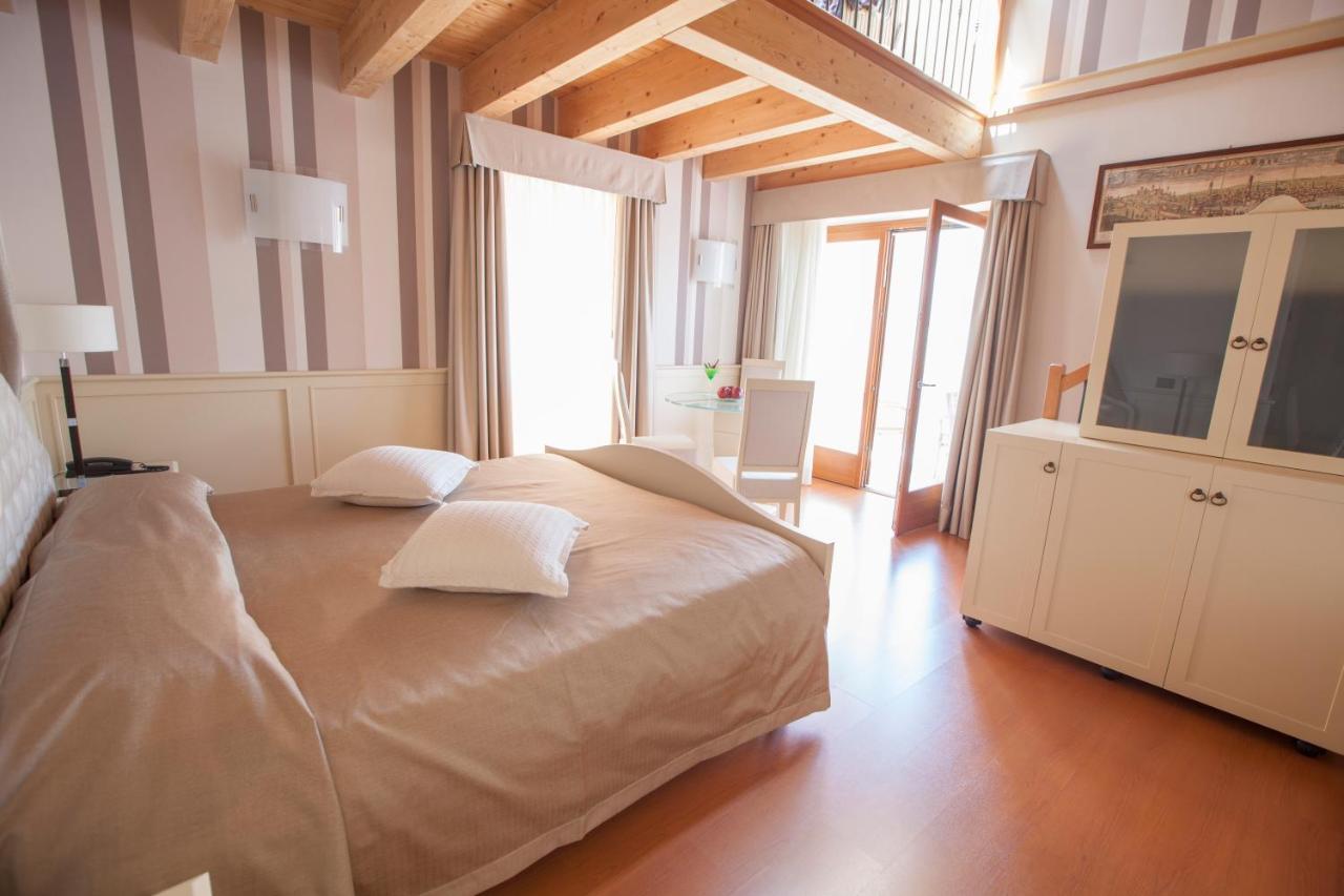 Belfiore Park Hotel 4Stars Superior "Adults Only" เบรนโซเน ซูล การ์ดา ห้อง รูปภาพ