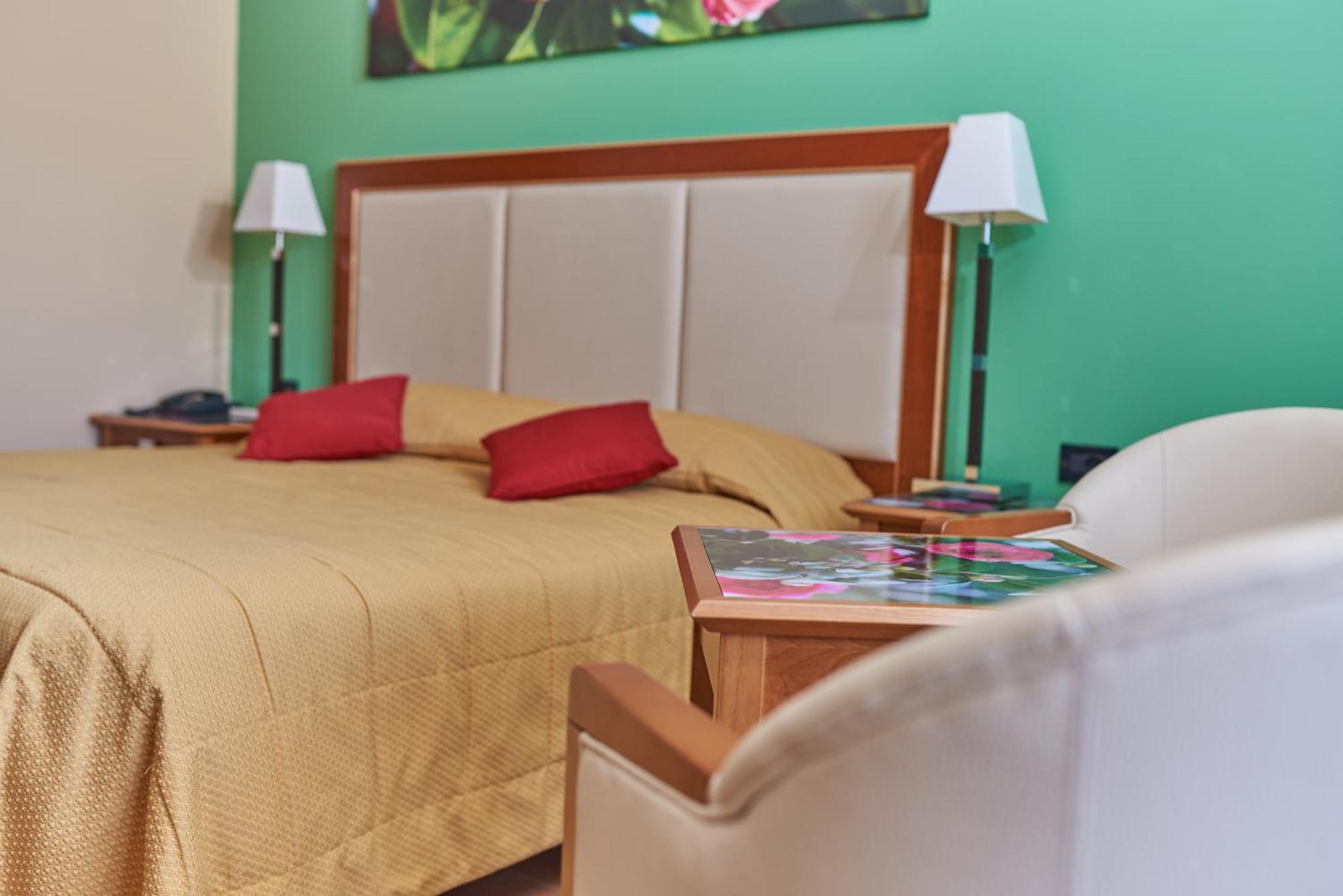 Belfiore Park Hotel 4Stars Superior "Adults Only" เบรนโซเน ซูล การ์ดา ห้อง รูปภาพ